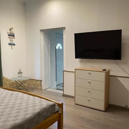 Lucky Apartmanhaz Balatonlelle Exterior photo