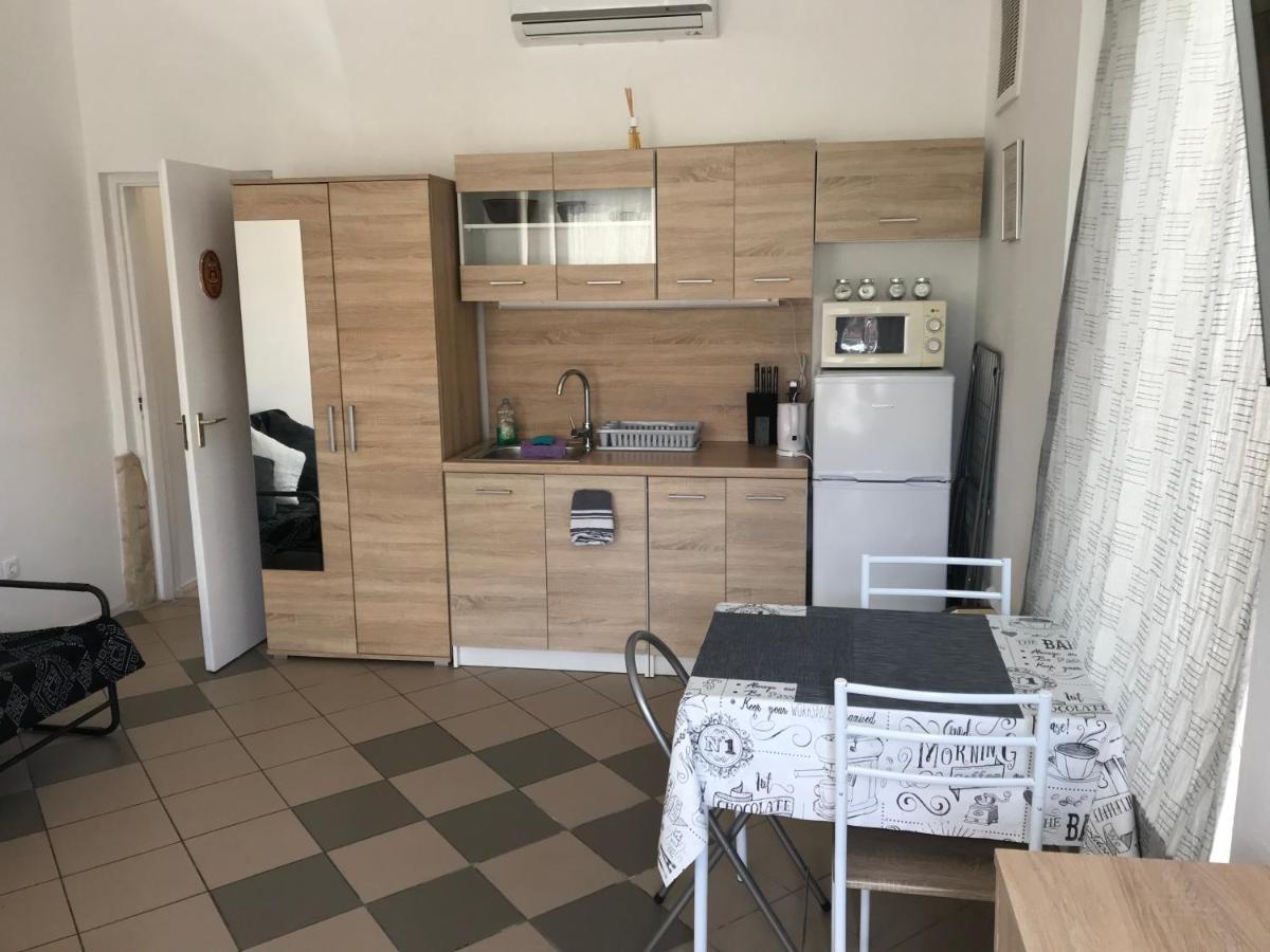 Lucky Apartmanhaz *