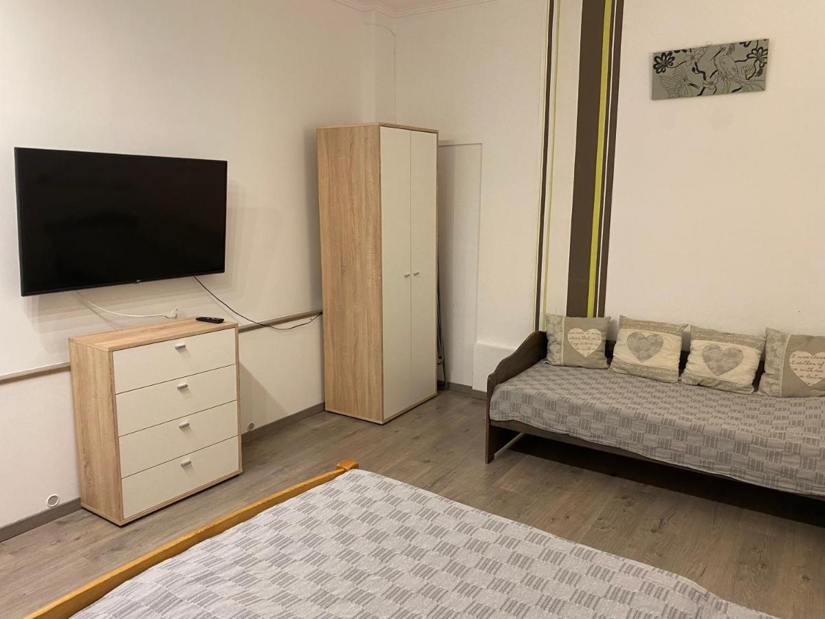 Lucky Apartmanhaz * Balatonlelle